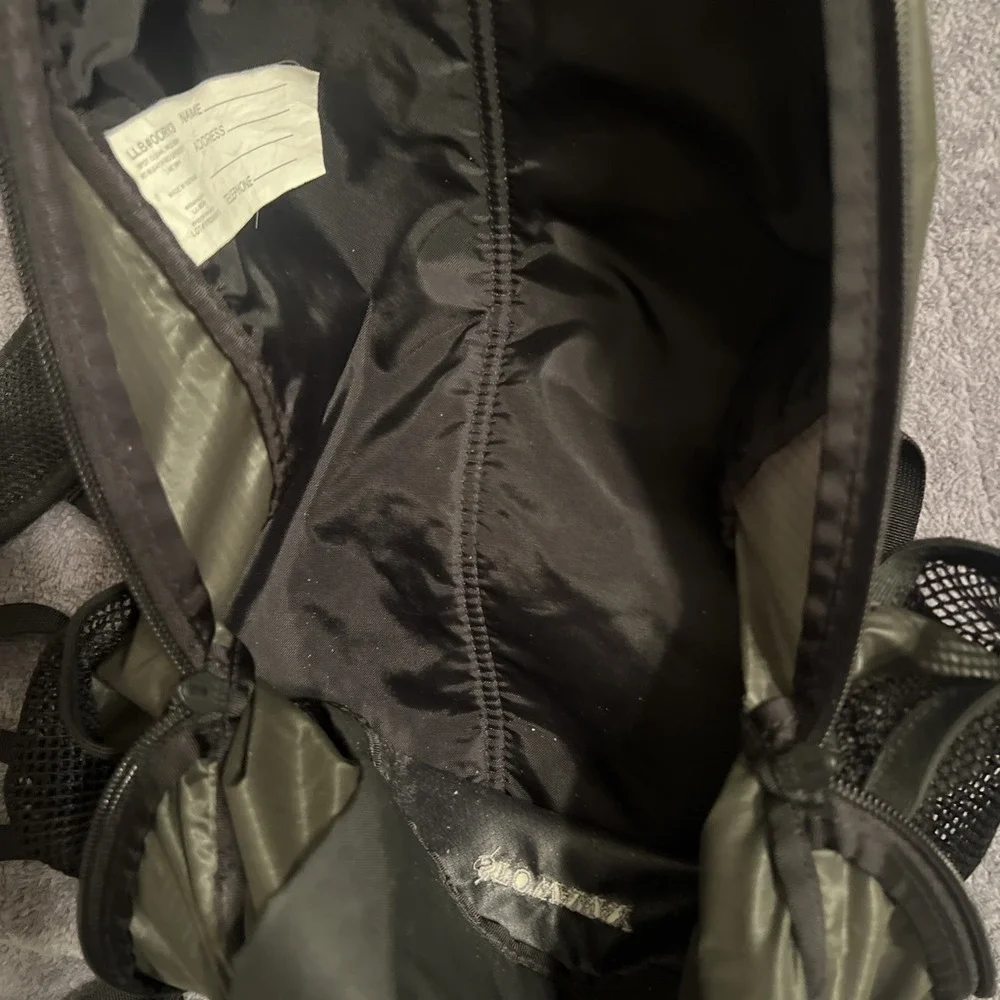 LL Bean Stowaway Backpack Daypack 20L Black Hiking Travel Packable 0DRY3